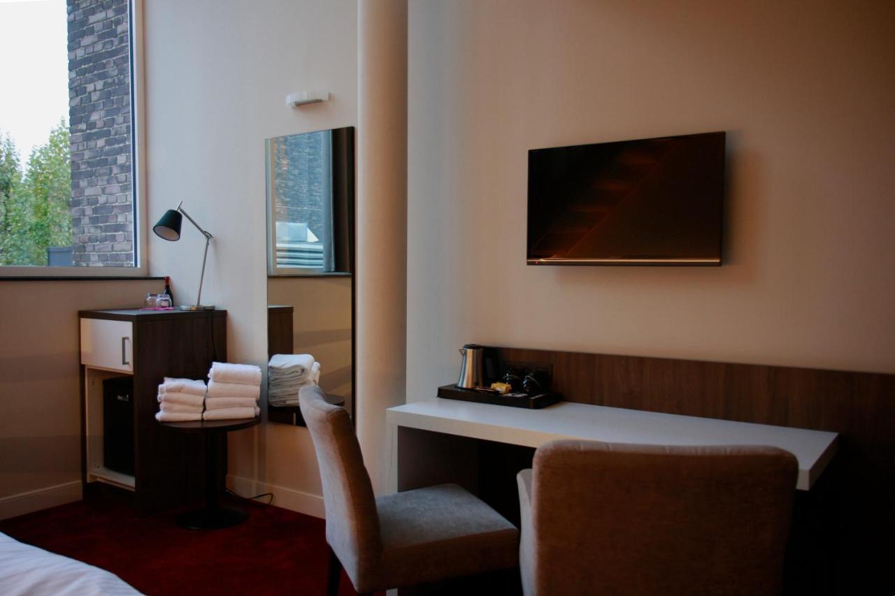 Hotel De Boskar Pelt Екстер'єр фото